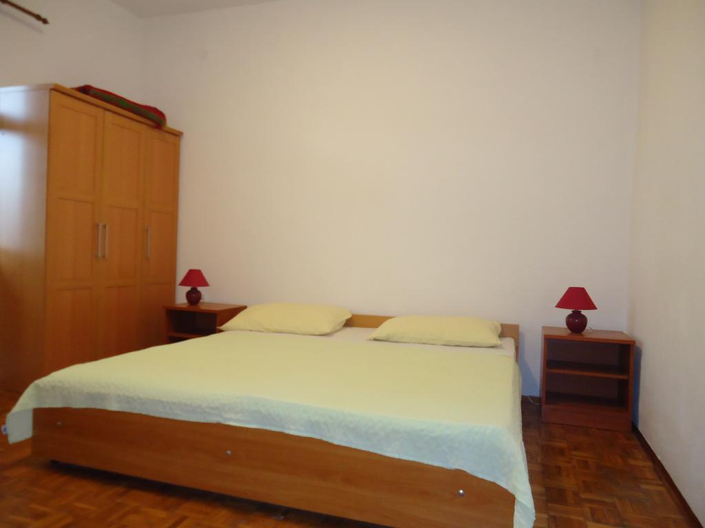 Apartments Vrsa Seline Esterno foto