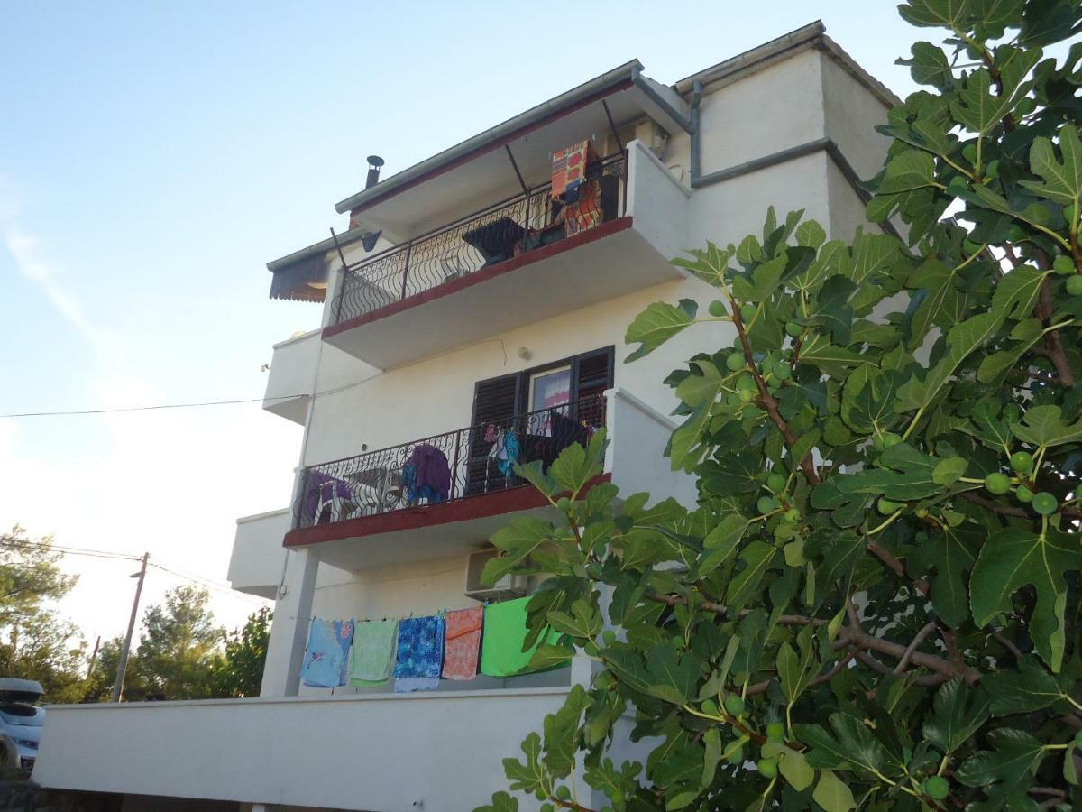Apartments Vrsa Seline Esterno foto